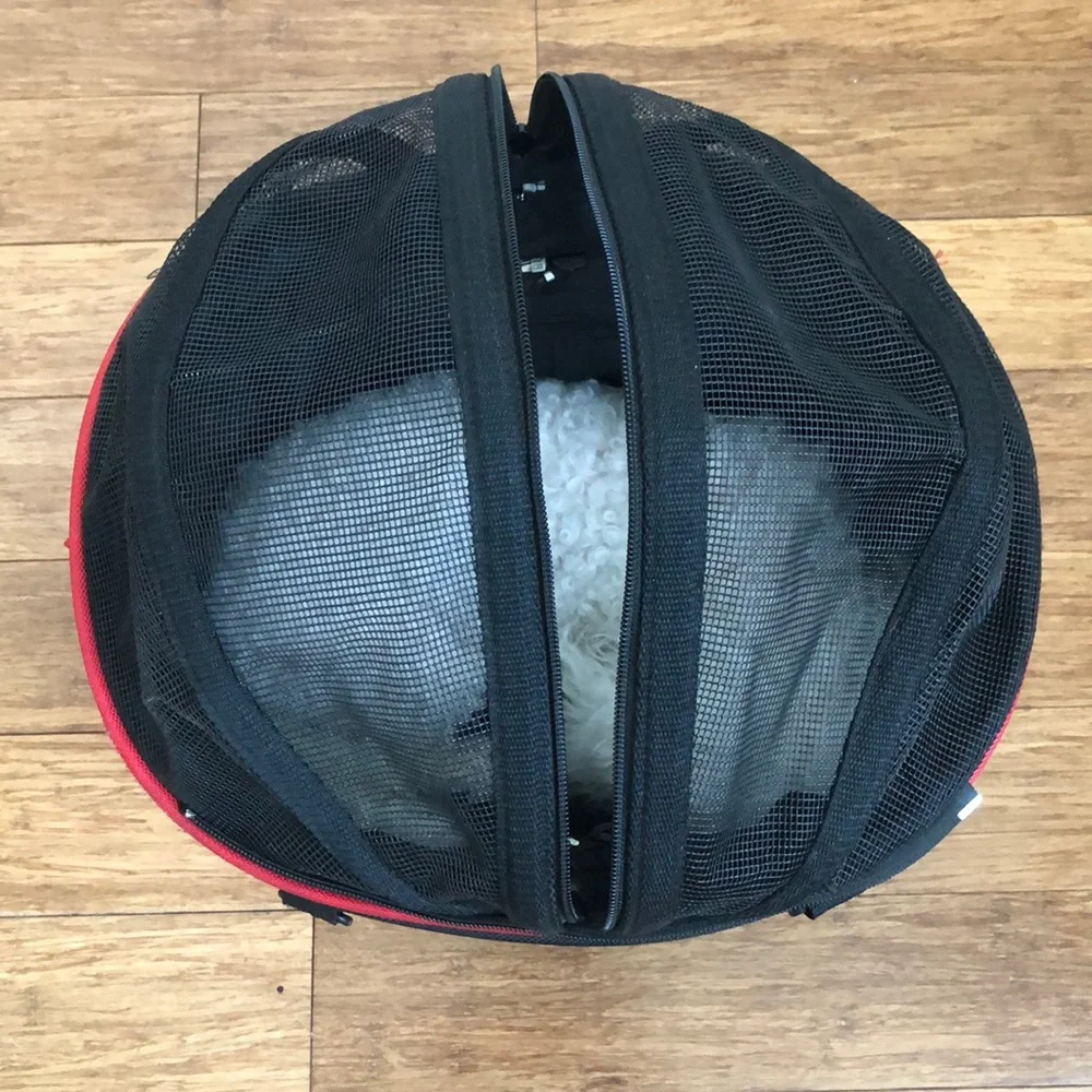 Doggy Ride Cocoon in apple red